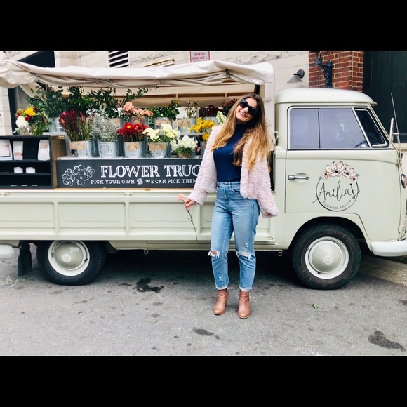 Meet your Posher, Anna - Picture 1 of 1